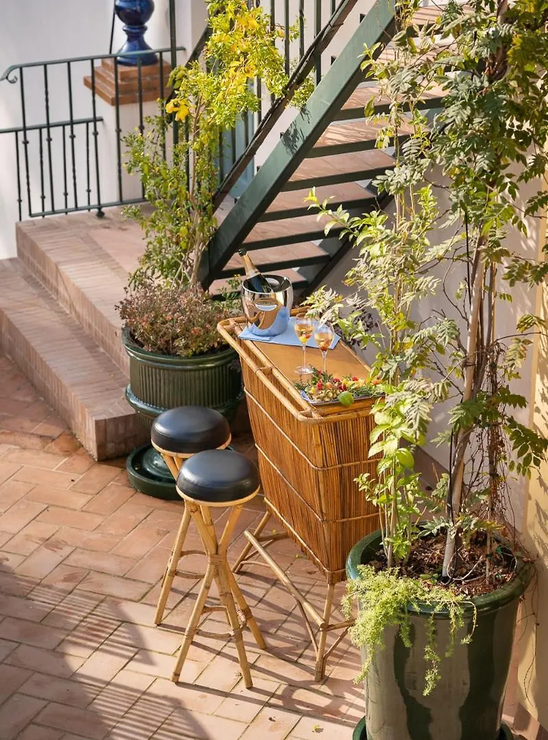 Tiempo Y Silencio By Grupo Cappuccino Villa Seville Spain