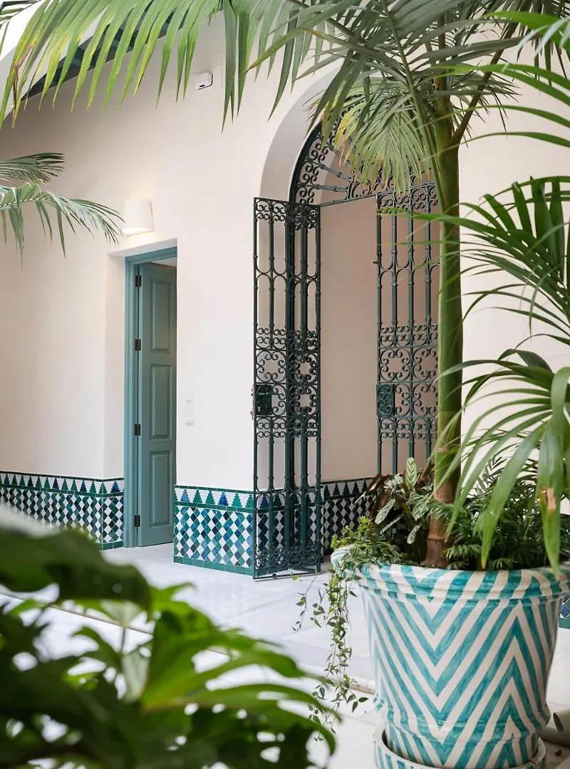 Tiempo Y Silencio By Grupo Cappuccino Villa Seville
